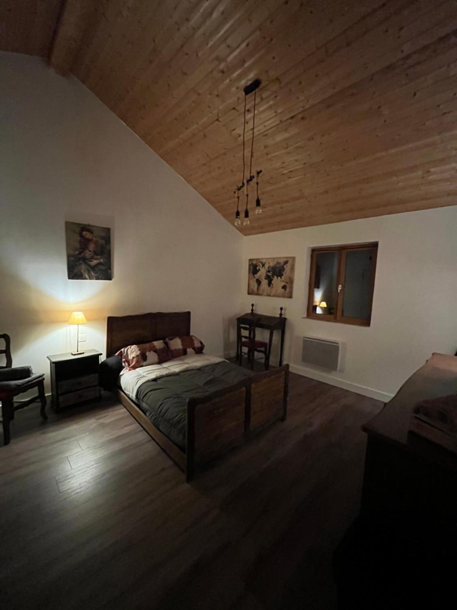 Chez Mamie Villa LʼIsle-Jourdain Buitenkant foto